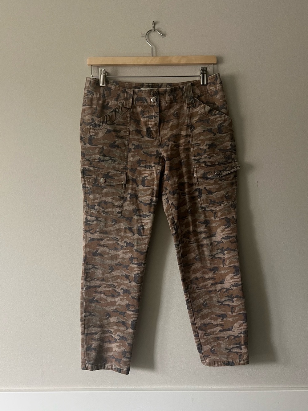 Anatomie Karo Camo Cargo Capri Pants Brown Green Size M